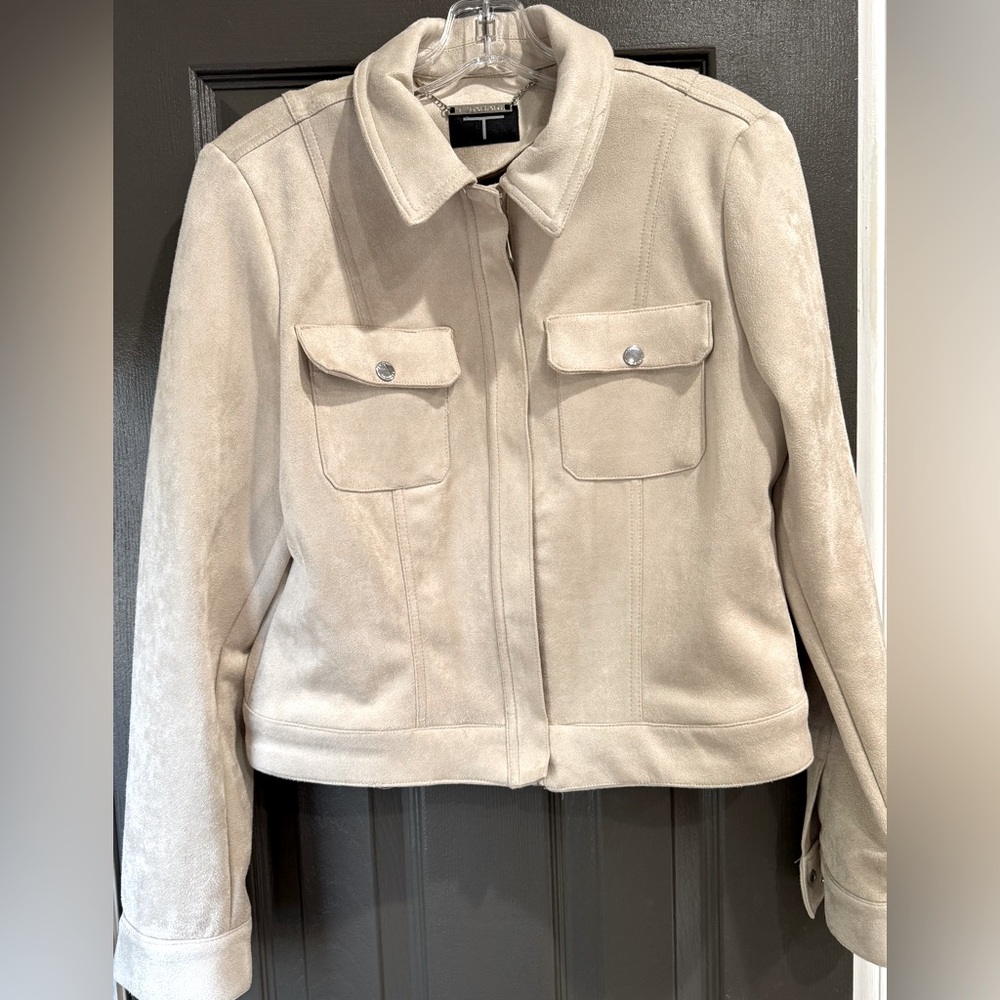 NWOT  T. TAHARI Collared Faux Suede Cropped Jacket, Size M